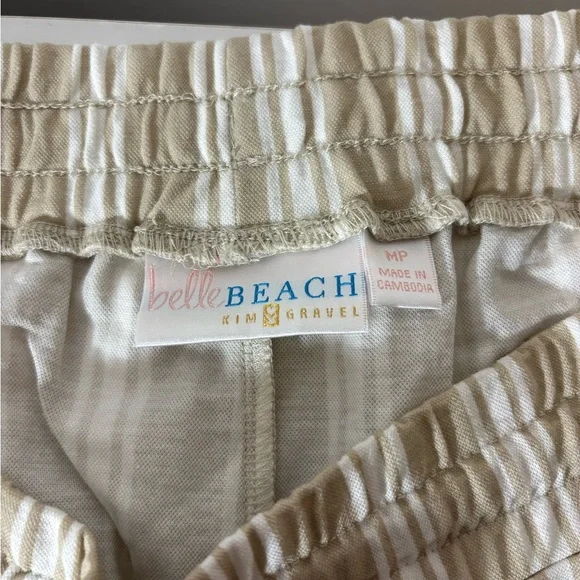 Belle Beach by Kim Gravel Women Medium Petite Tan White Pull on Pants Capri - Picture 4 of 5